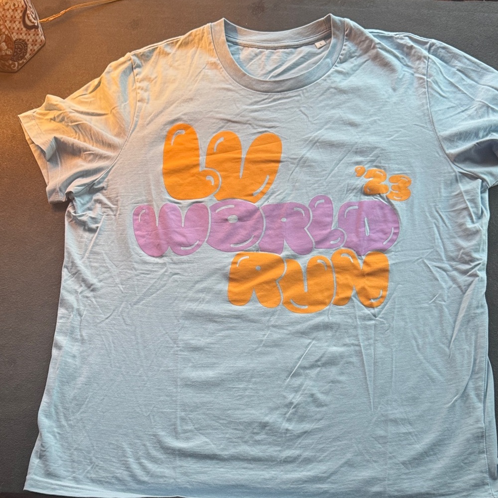Louis Vuitton Unicef World Run ‘23 Light Blue Graphic T-Shirt Size Large